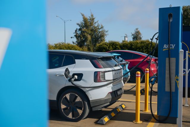 Volvo charging